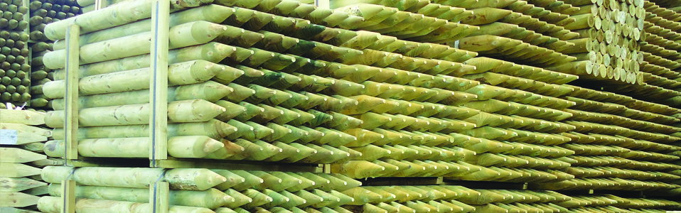 round fencing posts